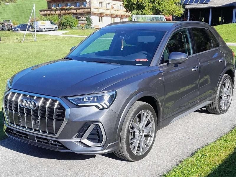 Gebraucht Audi Q3 S-Line 150 PS (110 kW) 2023 Grau SUV