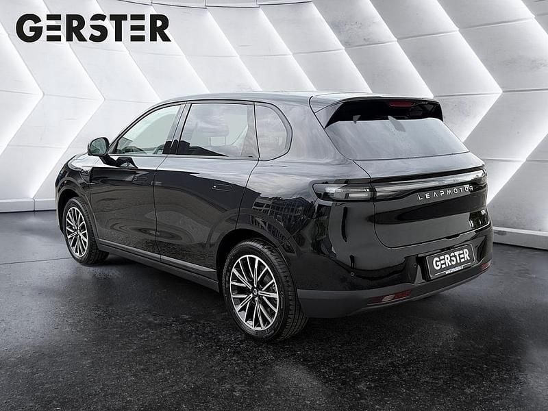 Neu Leapmotor B10 160 kW (218 PS) 2025 Schwarz SUV