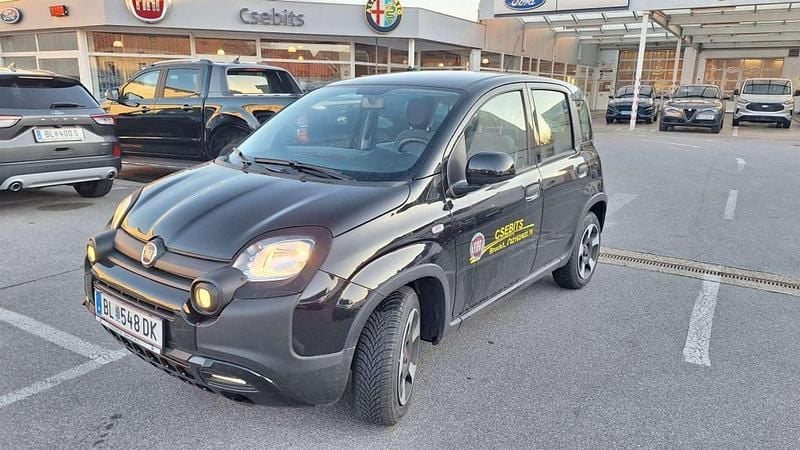 Gebraucht Fiat Panda Cross Cross 69 PS (50 kW) 2023 Schwarz Kleinwagen
