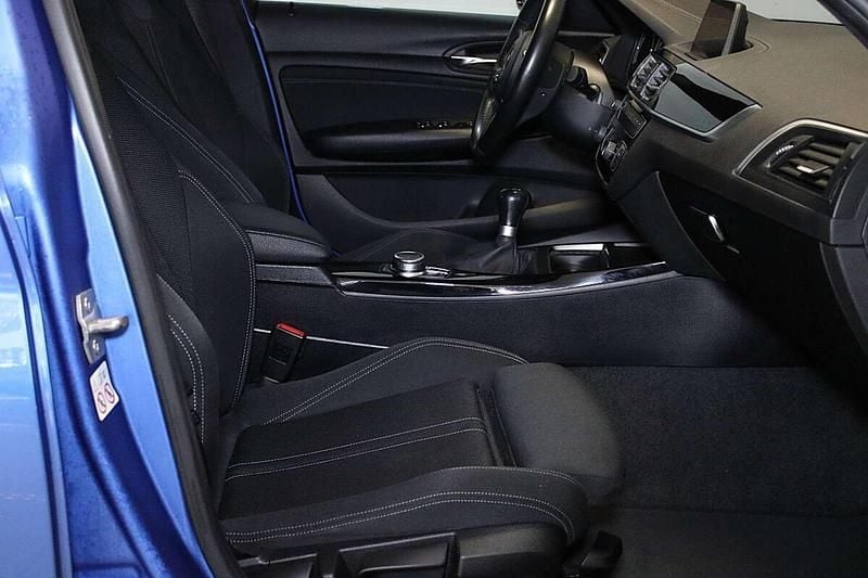 Gebraucht BMW 116 Shadowline 109 PS (80 kW) 2019 Blau Kleinwagen