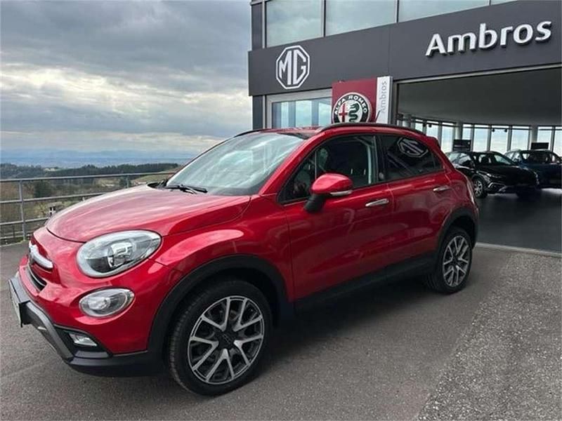 Rot Gebraucht 2015 Fiat 500X Off Road Look SUV | € 15.990 (Etwas zu teuer) - Bild 1/4