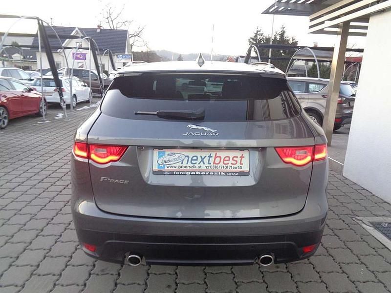 Gebraucht Jaguar F-Pace R-Sport 301 PS (221 kW) 2016 Gold SUV