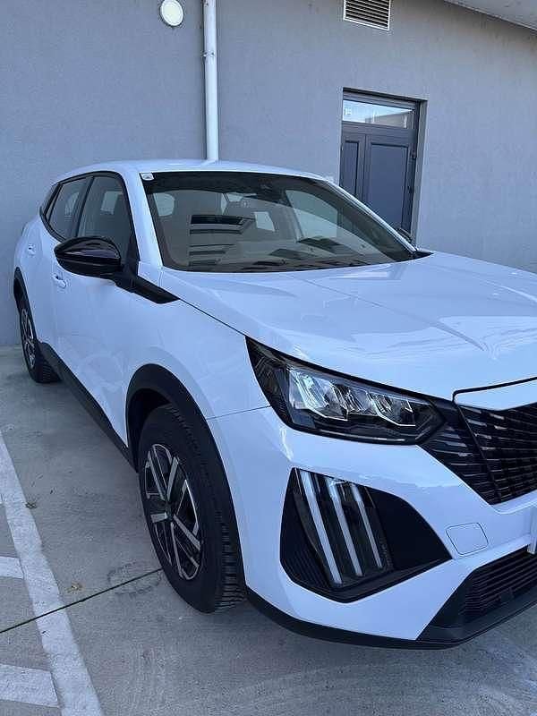 Gebraucht Peugeot 2008 S 101 PS (74 kW) 2024 Weiß SUV