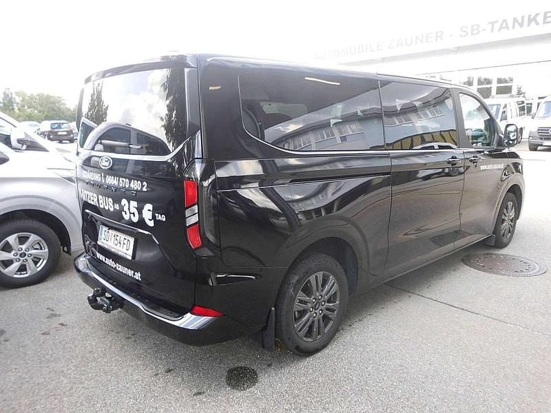 Gebraucht Ford Tourneo Custom Titanium 136 PS (100 kW) 2024 Schwarz Van
