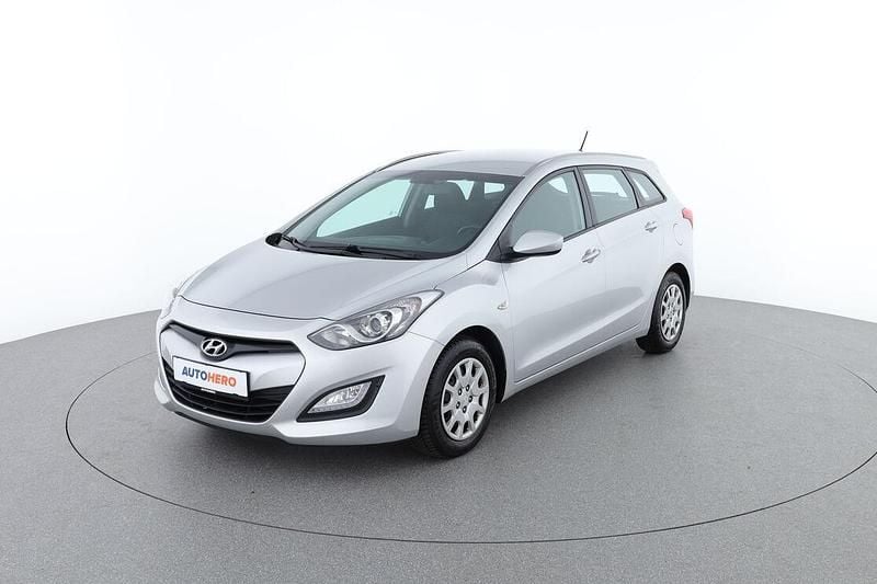 Gebraucht Hyundai i30 99 PS (72 kW) 2015 Grau Kombi