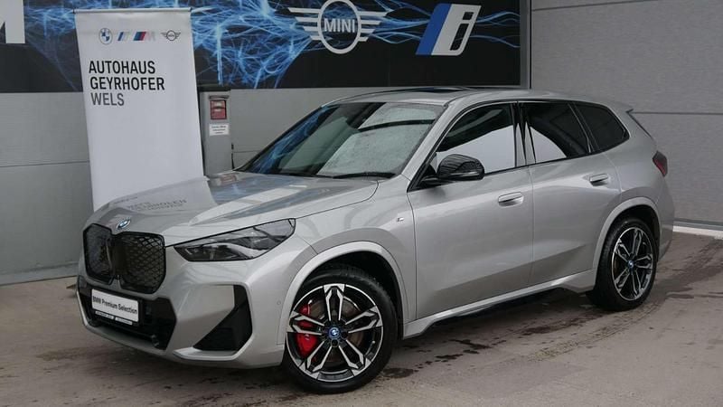 Silber Gebraucht 2023 BMW iX1 Shadowline SUV | € 45.980 (Guter Preis) - Bild 1/4