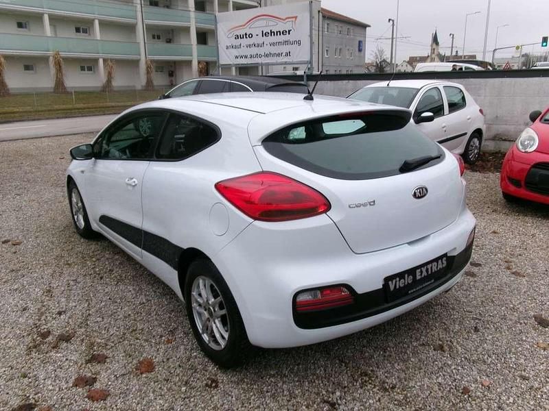 Gebraucht Kia ProCeed 99 PS (72 kW) 2014 Weiß Kleinwagen