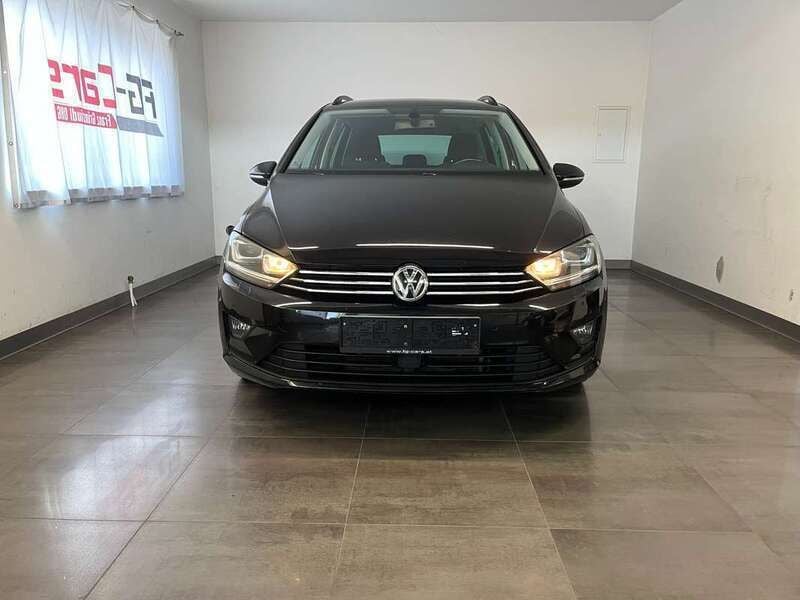 Schwarz Gebraucht 2016 VW Golf Sportsvan Comfortline Van / Kleinbus | € 10.900 - Bild 1/4