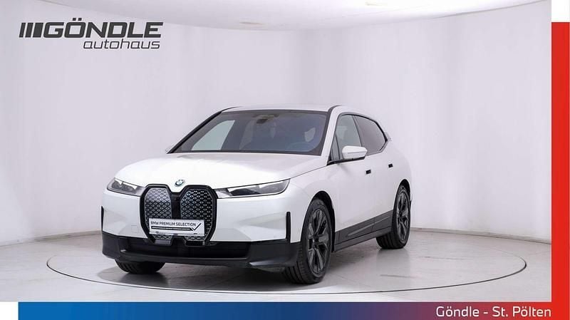 Weiß Gebraucht 2021 BMW iX Shadowline SUV | € 41.900 (Etwas zu teuer) - Bild 1/4
