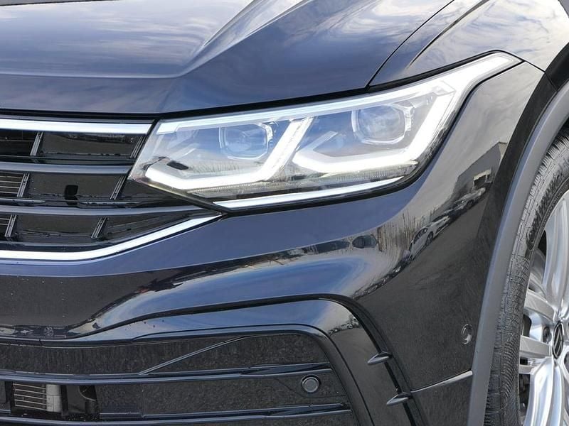 Gebraucht VW Tiguan R-line 150 PS (110 kW) 2021 Schwarz  metallicperleffektno SUV