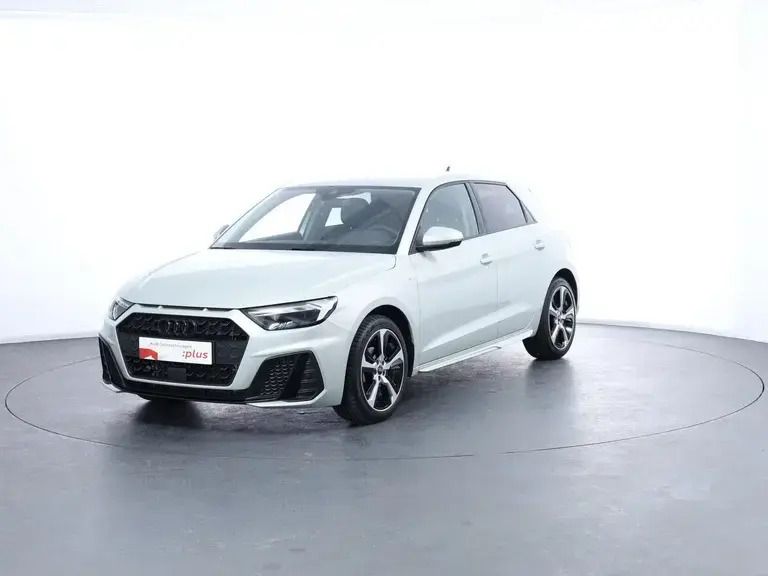 Silber metallic Gebraucht 2024 Audi A1 Sportback S-Line Kleinwagen | € 26.850 (Fairer Preis) - Bild 1/4