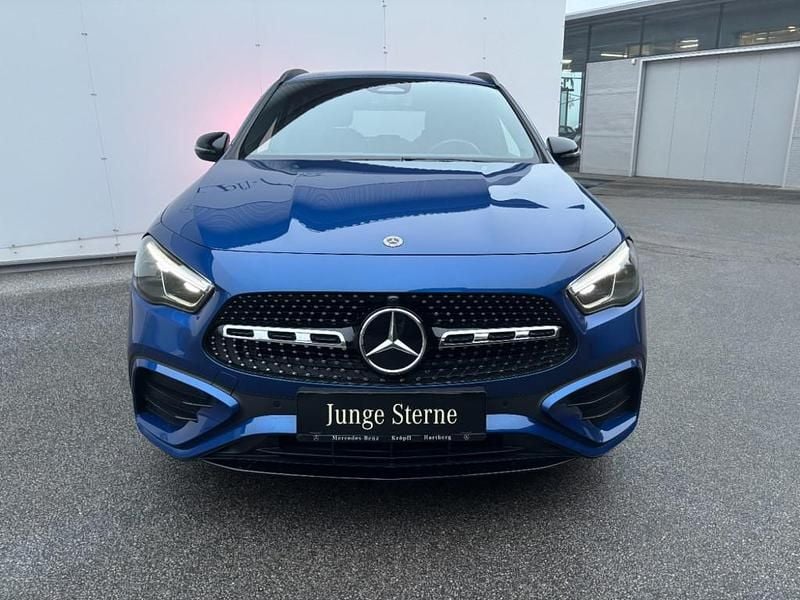 Gebraucht Mercedes GLA200 AMG line 150 PS (110 kW) 2024 Blau SUV