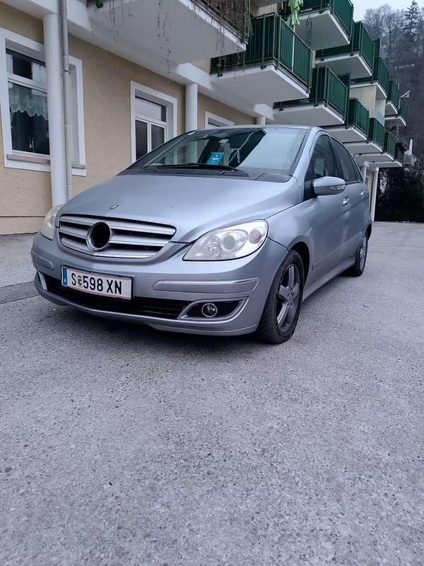 Gebraucht Mercedes 180 109 PS (80 kW) 2006 Limousine