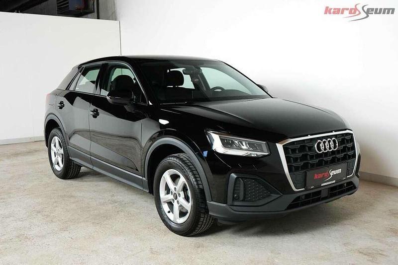 Gebraucht Audi Q2 Basis 110 PS (80 kW) 2022 Schwarz SUV