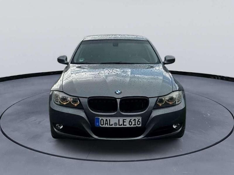 Gebraucht BMW 320 Basis 170 PS (125 kW) 2009 Limousine