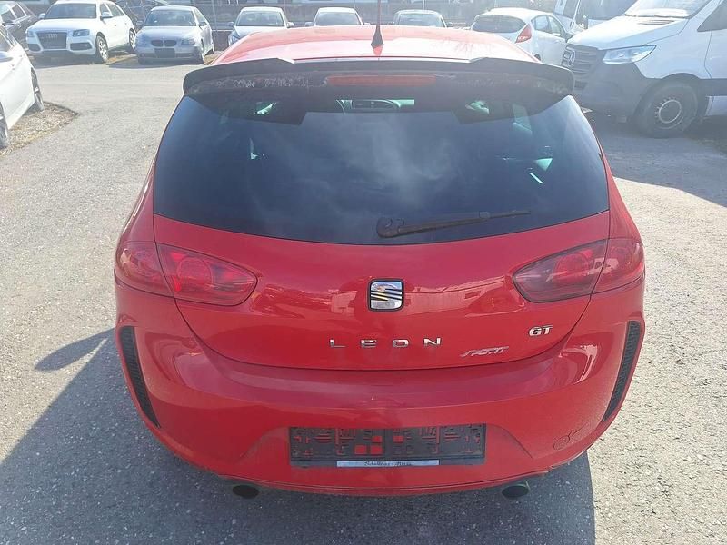 Gebraucht Seat Leon Sport 105 PS (77 kW) 2011 Rot Kleinwagen
