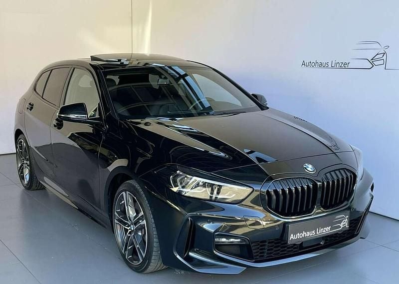 Schwarz Gebraucht 2022 BMW 120 Shadowline Kleinwagen | € 34.890 (Teuer) - Bild 1/4