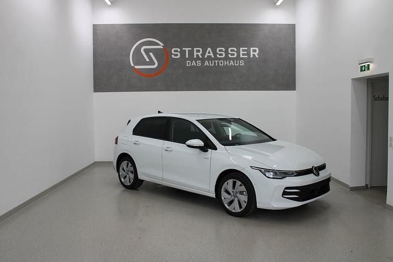 Neu VW Golf VIII 204 PS (150 kW) 2026 Weiss  normal