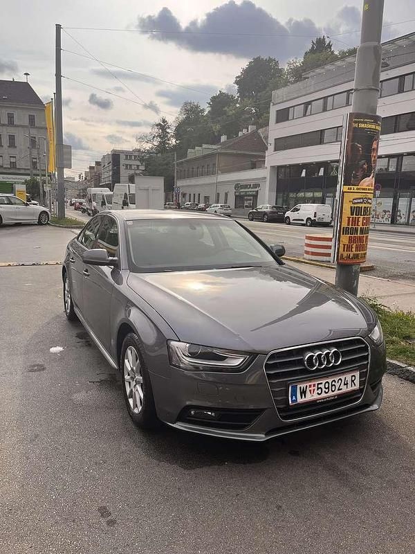 Gebraucht Audi A4 143 PS (105 kW) 2012 Grau Limousine