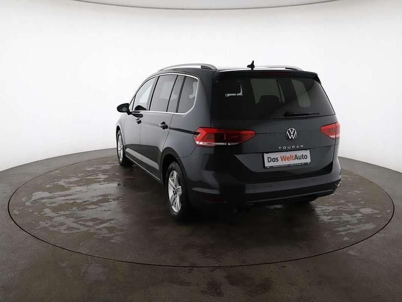 Gebraucht VW Touran Highline 150 PS (110 kW) 2022 Dunkelgrau  normal Van / Kleinbus