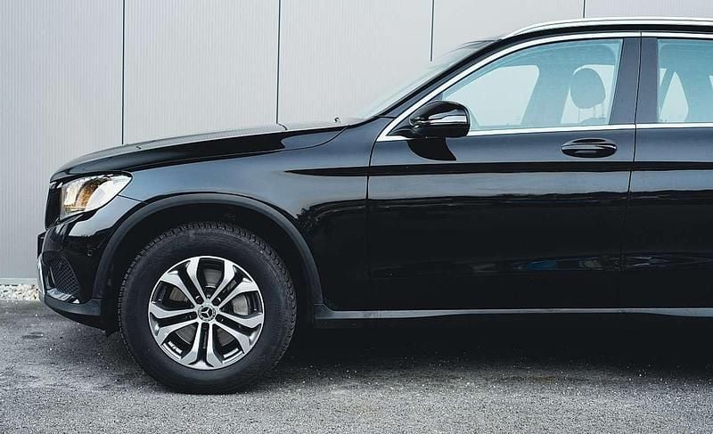 Gebraucht Mercedes GLC250 211 PS (155 kW) 2018 Schwarz SUV