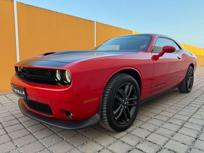 Gebraucht Dodge Challenger 305 PS (224 kW) 2021 Rot Coupé