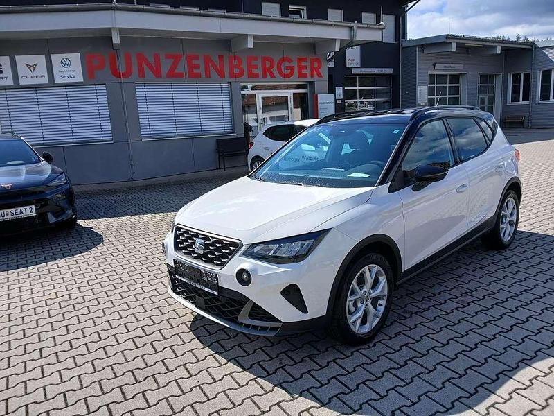 Weiß Neu 2025 Seat Arona FR SUV | € 28.990 (Etwas zu teuer) - Bild 1/4