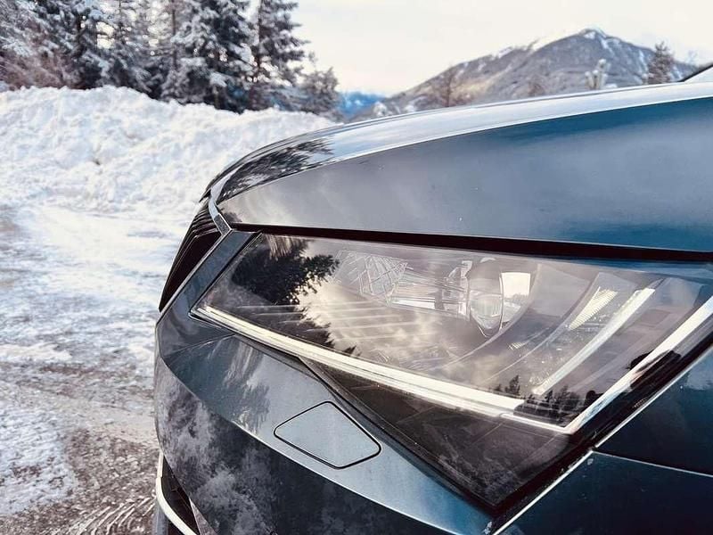 Gebraucht Skoda Superb Style 150 PS (110 kW) 2015 Grau Kombi