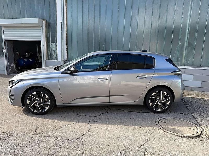 Gebraucht Peugeot 308 Allure 136 PS (100 kW) 2025 Schwarz Limousine