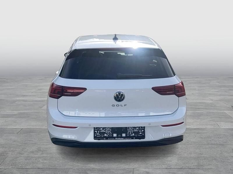 Neu VW Golf VIII 115 PS (84 kW) 2026 Weiss  normal