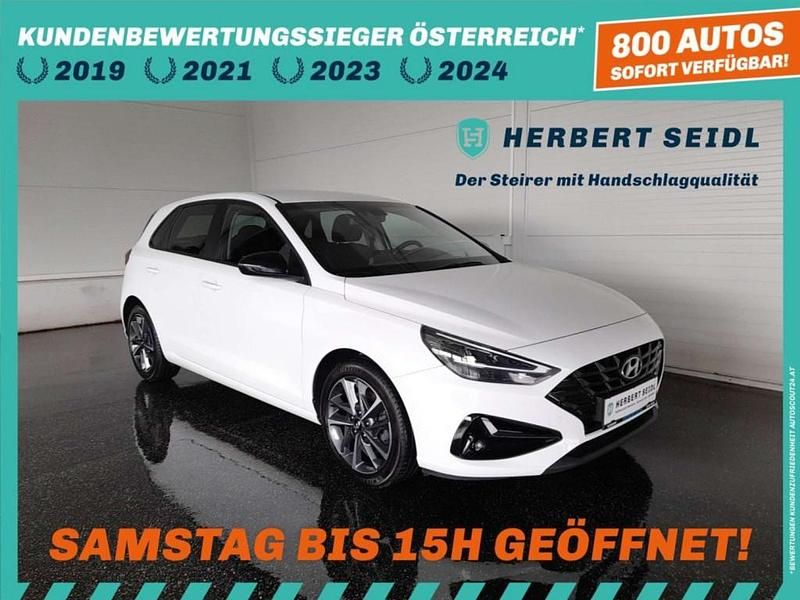Weiß Gebraucht 2021 Hyundai i30 Limousine | € 16.480 (Guter Preis) - Bild 1/4