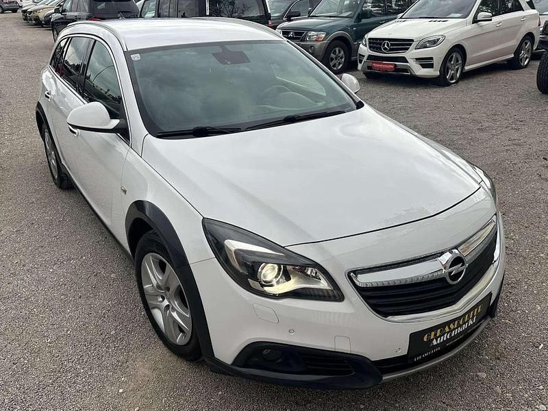Gebraucht Opel Insignia Country Tourer Sport 163 PS (119 kW) 2014 Weiß Kombi