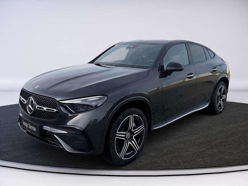 Gebraucht Mercedes GLC300e 197 PS (144 kW) 2025 Grau Coupé
