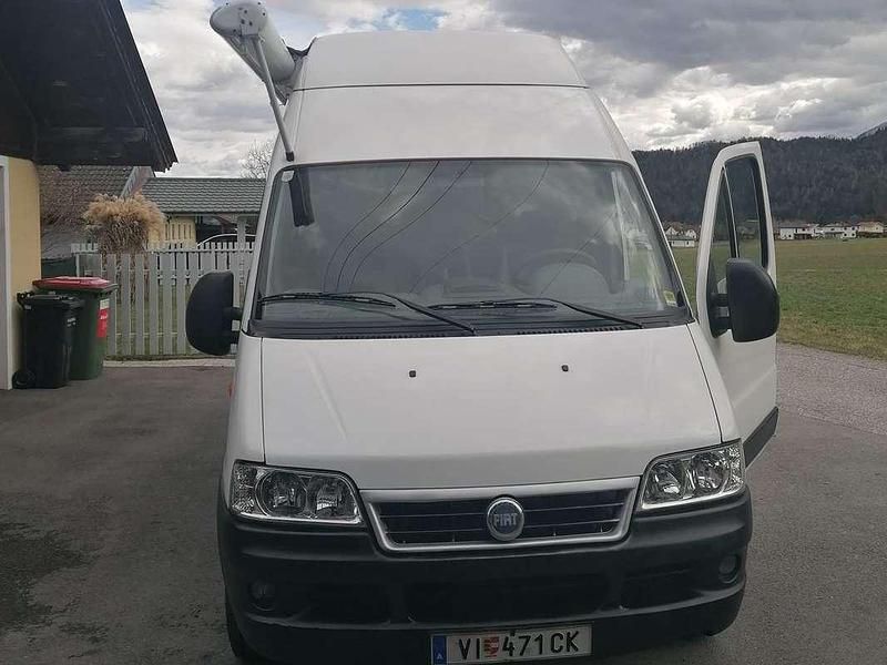 Weiß Gebraucht 2003 Fiat Ducato Van | € 25.000 - Bild 1/4
