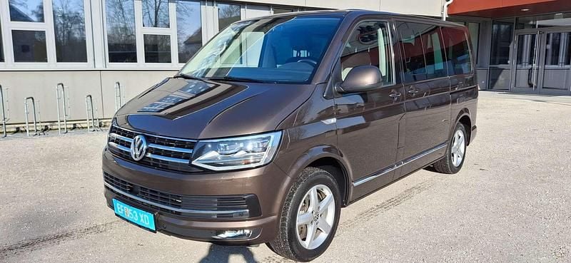 Braun Gebraucht 2016 VW Multivan Edition Van | € 34.599 (Etwas zu teuer) - Bild 1/4