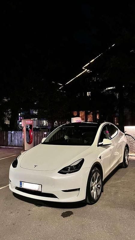 Gebraucht 2024 Tesla Model Y Long Range AWD SUV | € 38.800 (Fairer Preis) - Bild 1/1