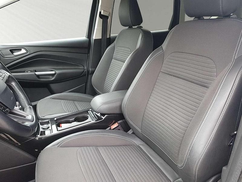 Gebraucht Ford Kuga Titanium 120 PS (88 kW) 2017 Silber SUV