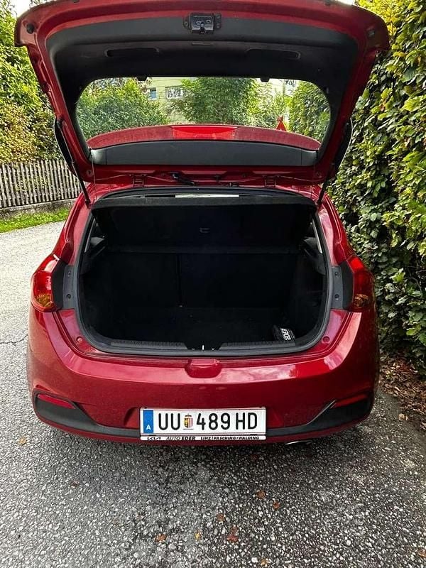 Gebraucht Kia Ceed 99 PS (72 kW) 2015 Rot Kleinwagen