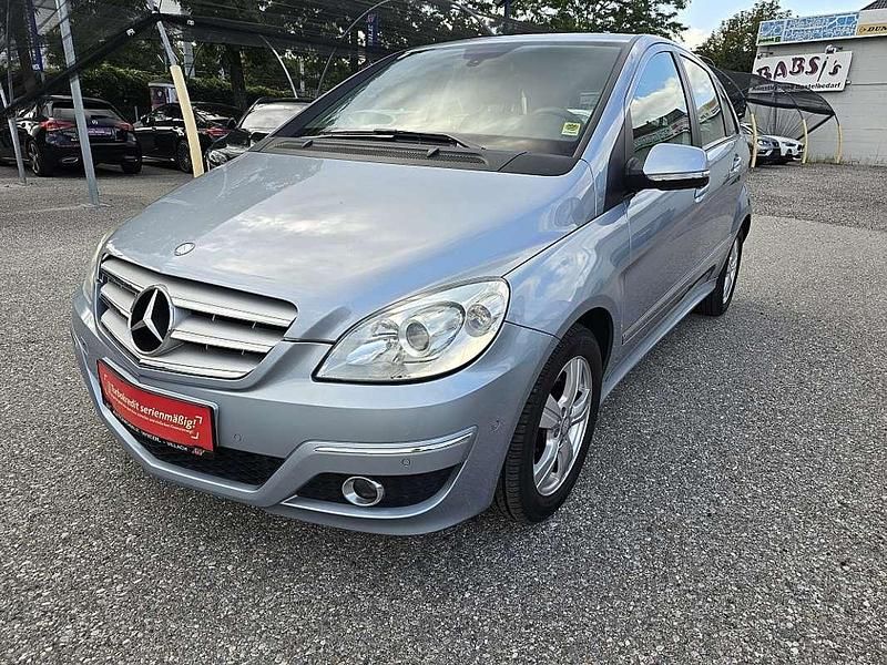 Gebraucht Mercedes B200 136 PS (100 kW) 2010 Blau Van / Kleinbus