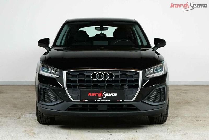 Gebraucht Audi Q2 Basis 110 PS (80 kW) 2022 Schwarz SUV