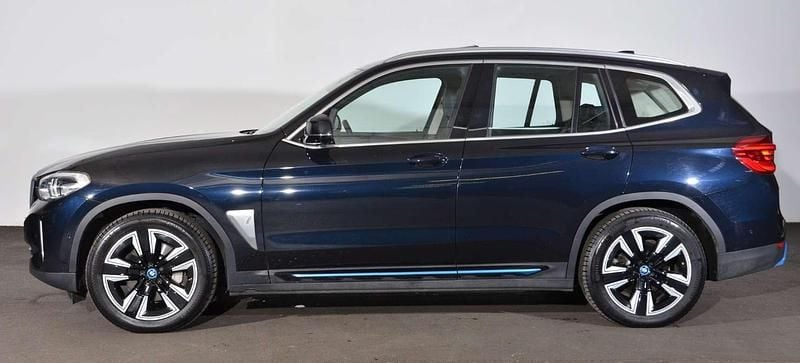 Gebraucht BMW iX3 210 kW (286 PS) 2021 Saphirschwarz SUV