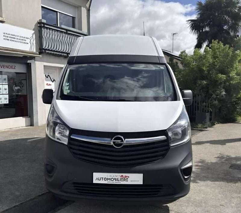 Gebraucht Opel Vivaro S 145 PS (106 kW) 2018 Weiß Van / Kleinbus