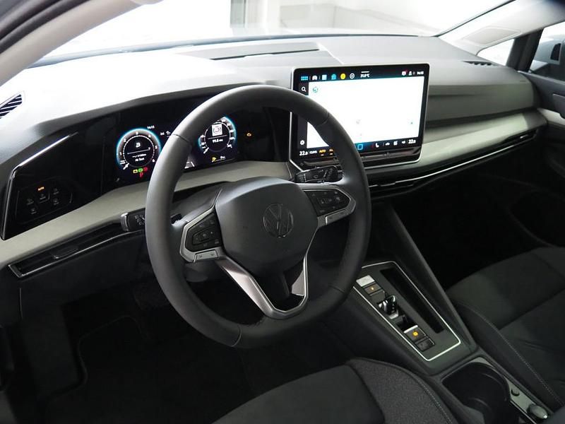 Gebraucht VW Golf VIII Business 150 PS (110 kW) 2025 Grau Kombi