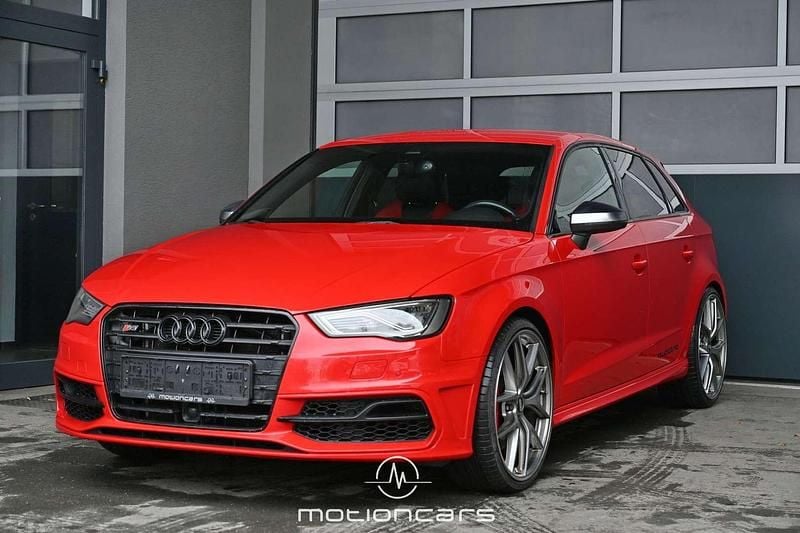 Rot Gebraucht 2013 Audi S3 Advanced Limousine | € 21.980 - Bild 1/4