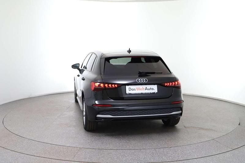 Neu Audi A3 116 PS (85 kW) 2025 Schwarz Limousine
