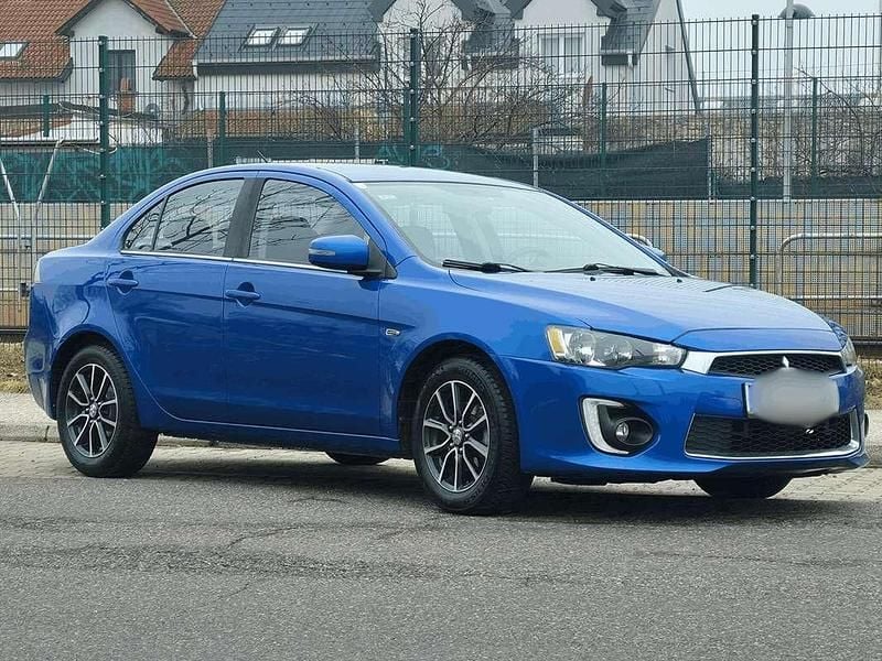 Gebraucht Mitsubishi Lancer Edition 117 PS (86 kW) 2017 Blau Limousine