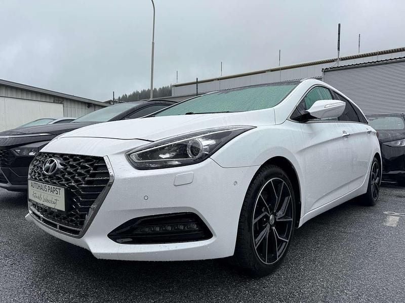 Weiß Gebraucht 2020 Hyundai i40 Kombi | € 16.974 - Bild 1/4
