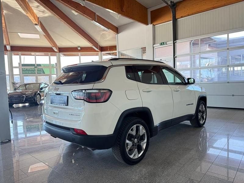 Gebraucht Jeep Compass Limited 140 PS (102 kW) 2019 Weiss  metallic SUV