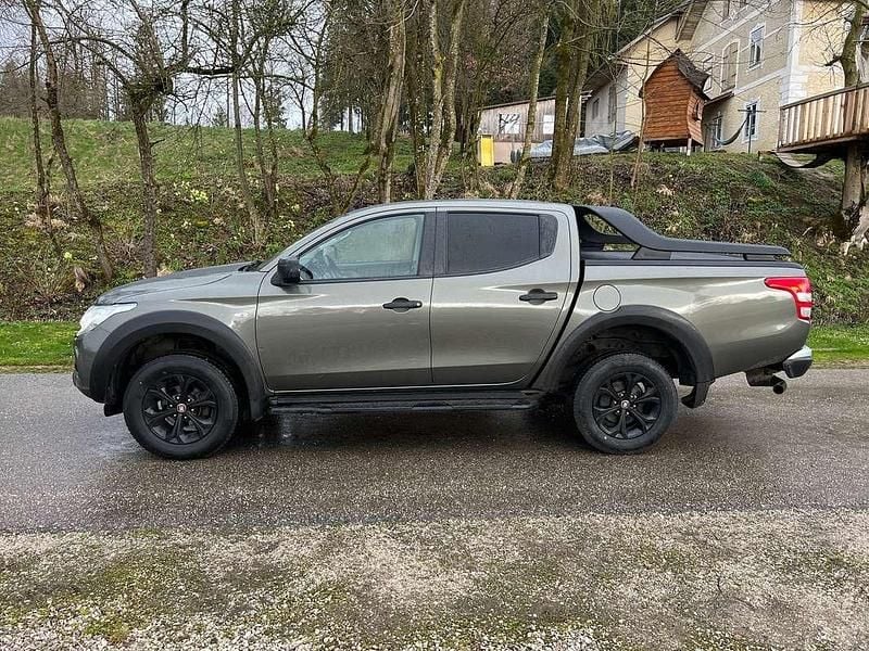 Gebraucht Fiat Fullback Cross 181 PS (133 kW) 2018 Grün Abholung
