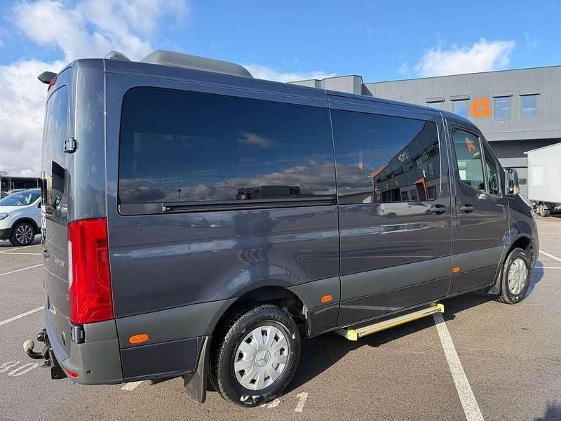 Gebraucht Mercedes Sprinter 163 PS (119 kW) 2019 Grau Van